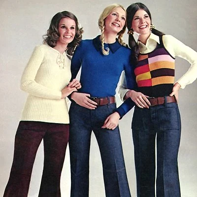 1972 women's fashion photo.